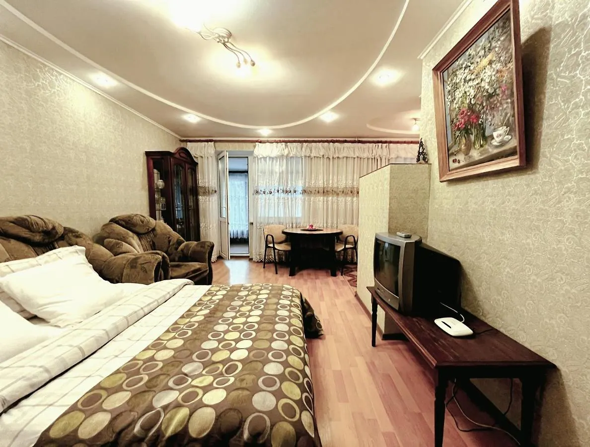Квартира с большой верандой на Белецкого возле ISIDA, Шалимова, cozy flat on Beletskogo Street Киев